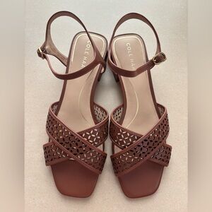 New COLE HAAN Grand 360 Brown Sandals 71/2B